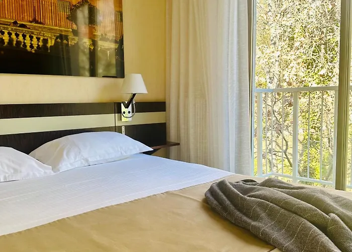 호텔 Borghese, The Originals Relais 그뢰오레방