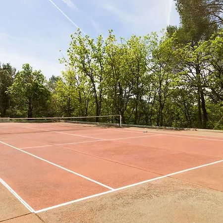 Borghese, The Originals Relais Hotell Gréoux-les-Bains