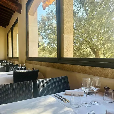 Borghese, The Originals Relais Hotel Gréoux-les-Bains