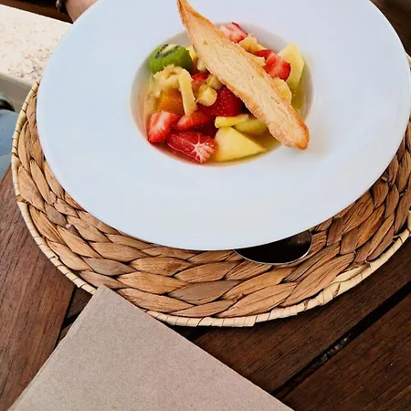 Borghese, The Originals Relais Otel Gréoux-les-Bains