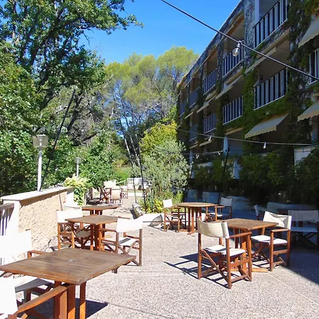 Szálloda Borghese, The Originals Relais Gréoux-les-Bains