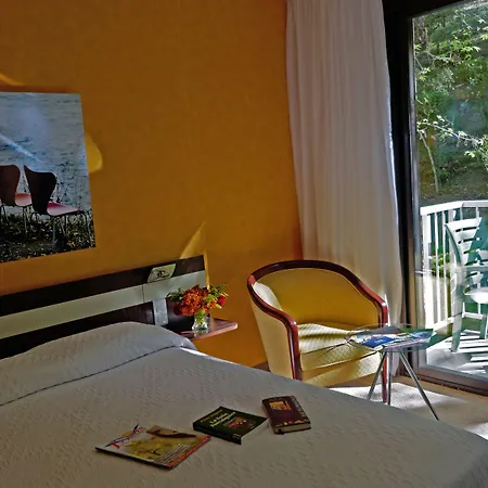 Borghese, The Originals Relais Hotel Gréoux-les-Bains