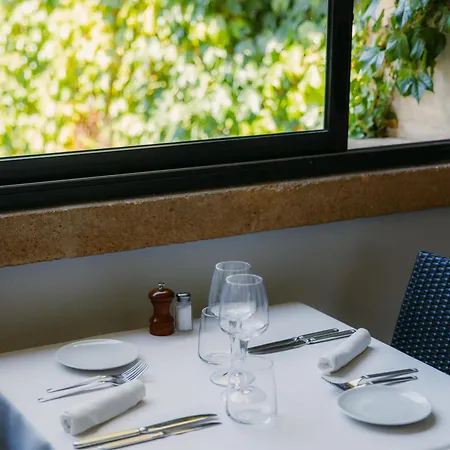 Borghese, The Originals Relais Hotell Gréoux-les-Bains
