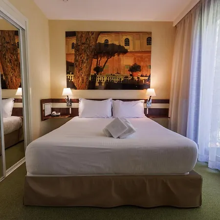 Hotel Borghese, The Originals Relais Gréoux-les-Bains