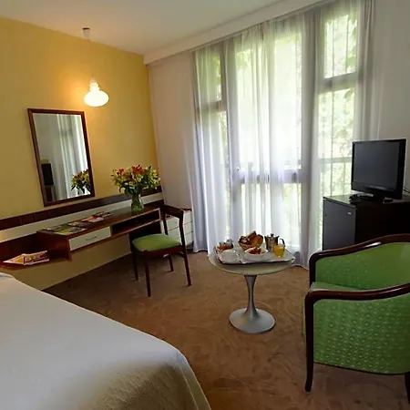 Hotel Borghese, The Originals Relais 4*