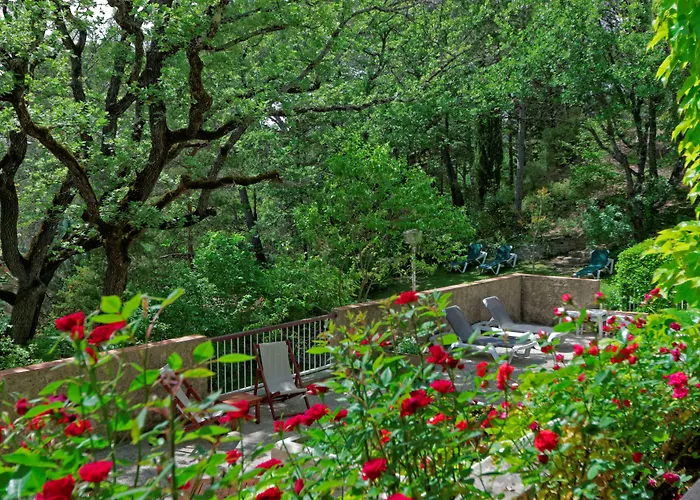 Borghese, The Originals Relais 4* Greoux-les-Bains