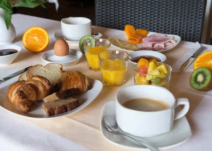 Borghese, The Originals Relais Greoux-les-Bains